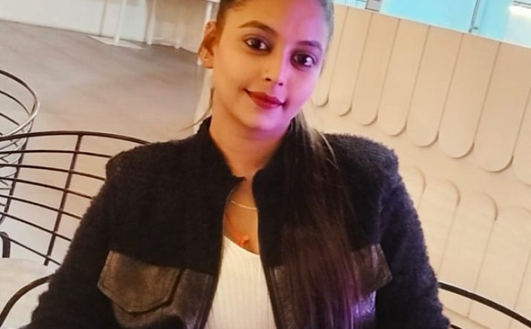 Vip call girl home and online service available 24 hr Available Hand profile photo for Escorts in Patna