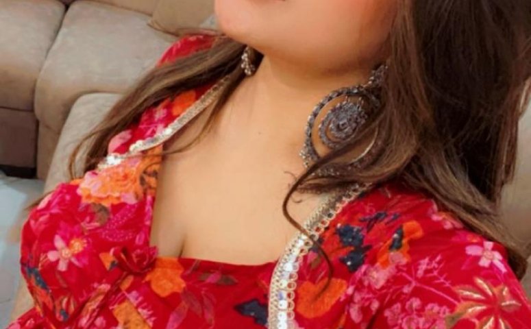 Zarin- Luxury Hotel escort service patna Discreet & Safe Booking Cash profile photo for Call Girls, Escorts in Patna